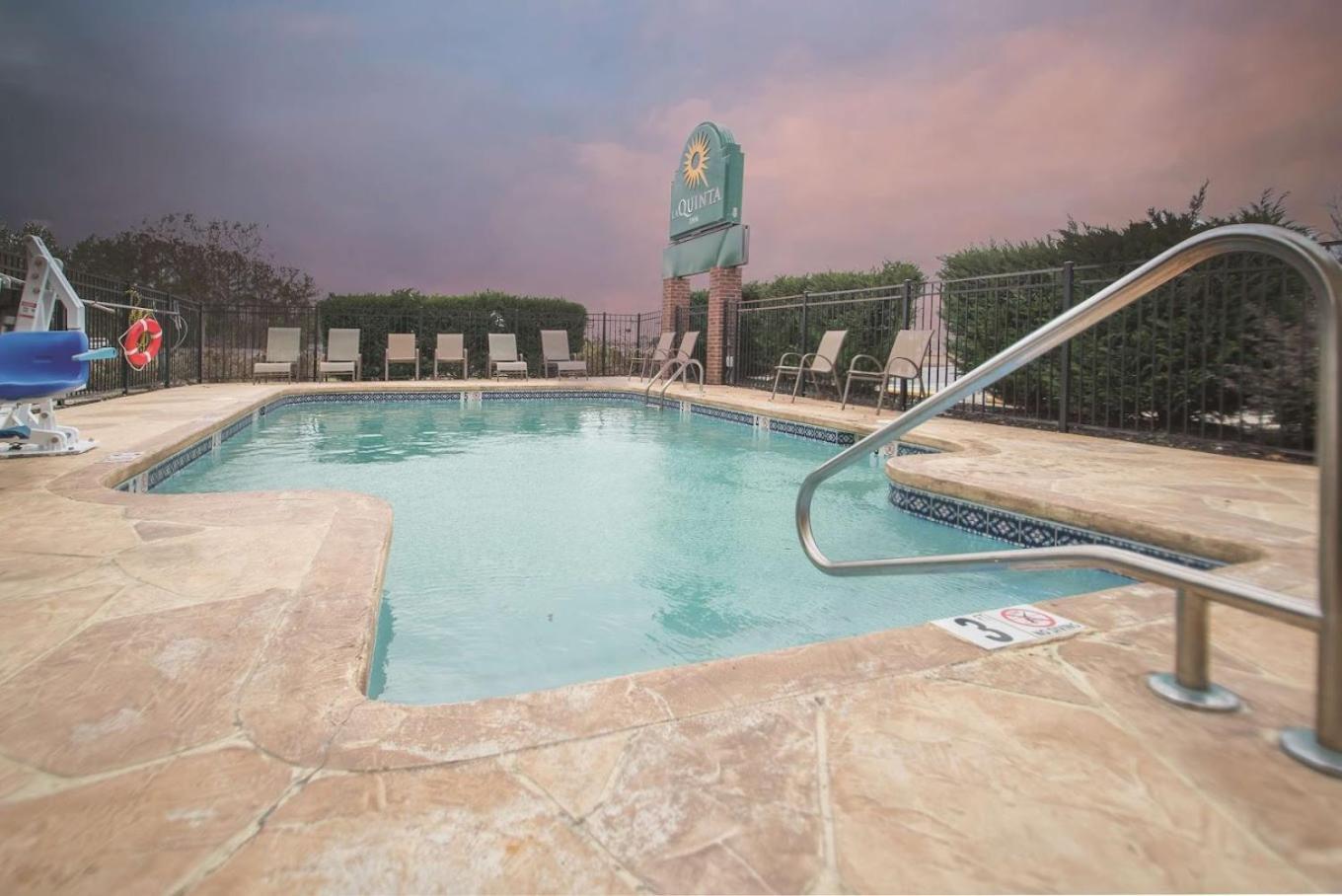 La Quinta Inn By Wyndham Calhoun South I-75 Esterno foto
