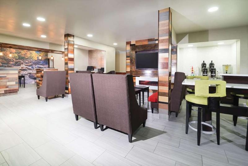 La Quinta Inn By Wyndham Calhoun South I-75 Esterno foto