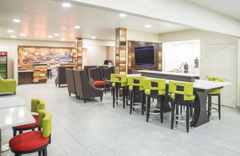 La Quinta Inn By Wyndham Calhoun South I-75 Esterno foto